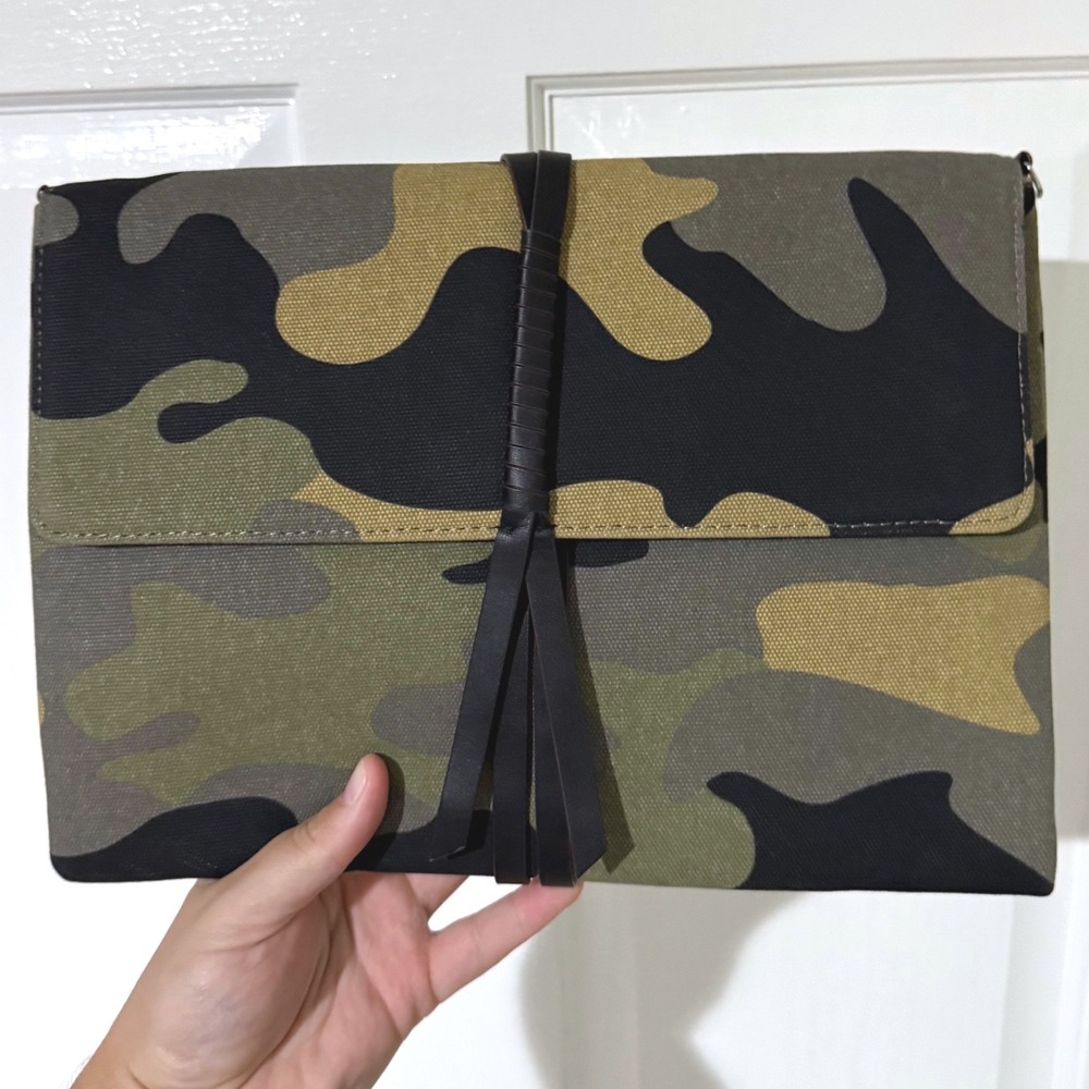 Stella & Dot Camouflage Canvas Floral Lined Envelope Clutch Bag with Tie Closure
